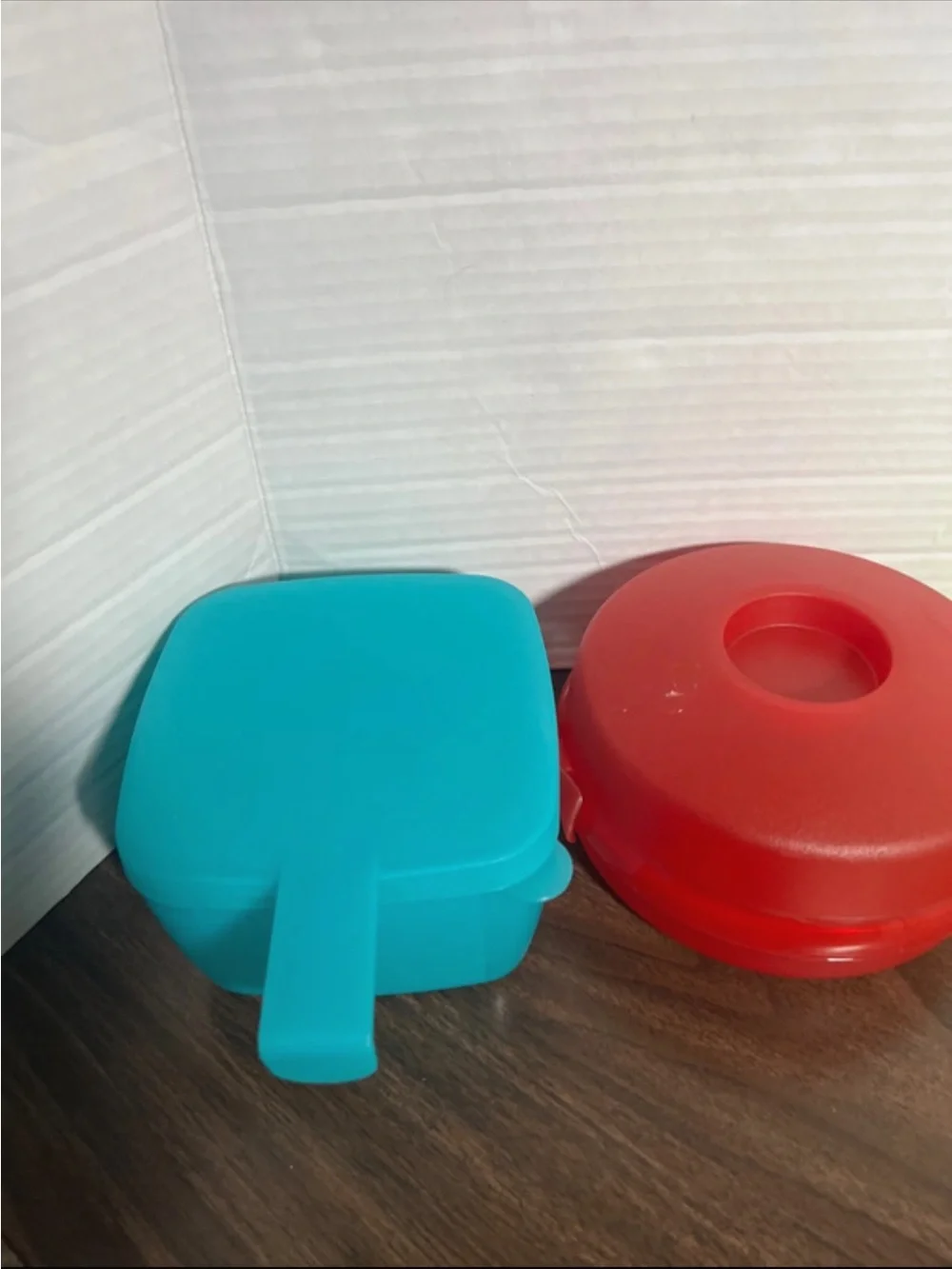4 Tupperware Forget me not containers